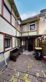 Ansicht vom Hof - Reihenmittelhaus in 06406 Bernburg mit 90m² kaufen