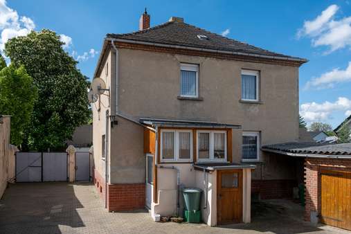 Hofseite - Einfamilienhaus in 39221 Welsleben mit 136m² kaufen