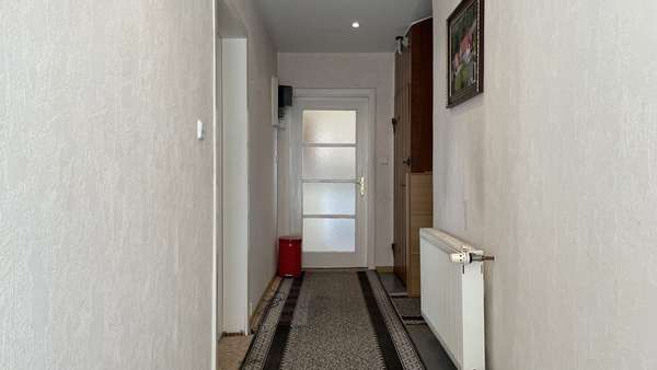 Flur im EG - Doppelhaushälfte in 06466 Gatersleben mit 117m² kaufen