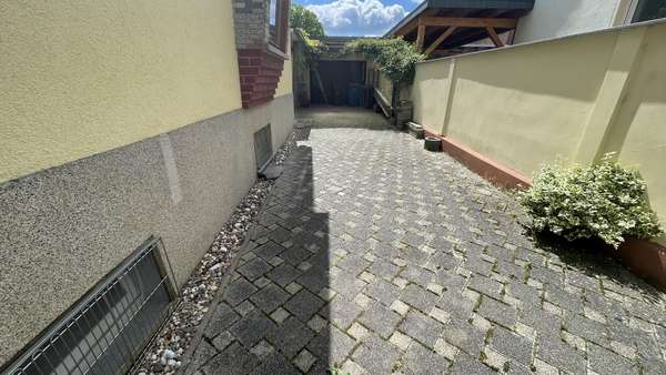 Zufahrt - Doppelhaushälfte in 39240 Groß Rosenburg mit 129m² kaufen
