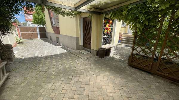 Zufahrt - Doppelhaushälfte in 39240 Groß Rosenburg mit 129m² kaufen