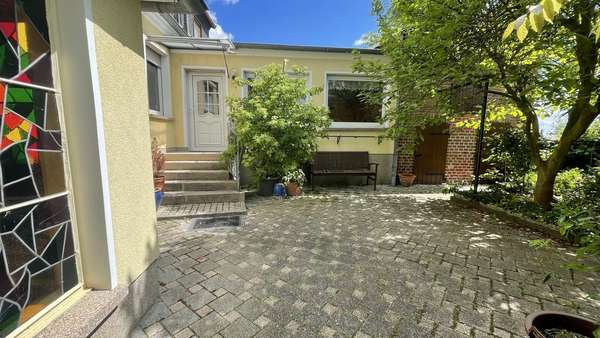 Zugang und Hof - Doppelhaushälfte in 39240 Groß Rosenburg mit 129m² kaufen