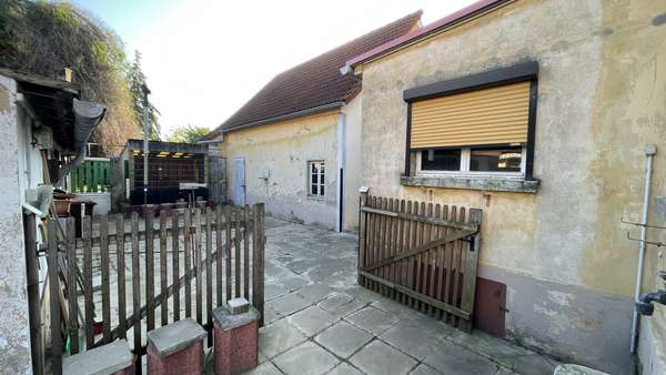 Nebengebäude Nebengebäude - Doppelhaushälfte in 06429 Nienburg mit 115m² kaufen