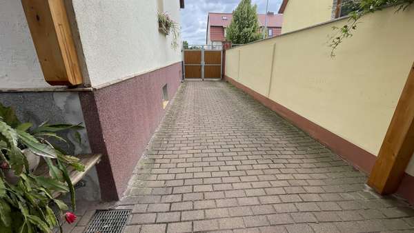 Zufahrt - Einfamilienhaus in 39240 Groß Rosenburg mit 160m² kaufen