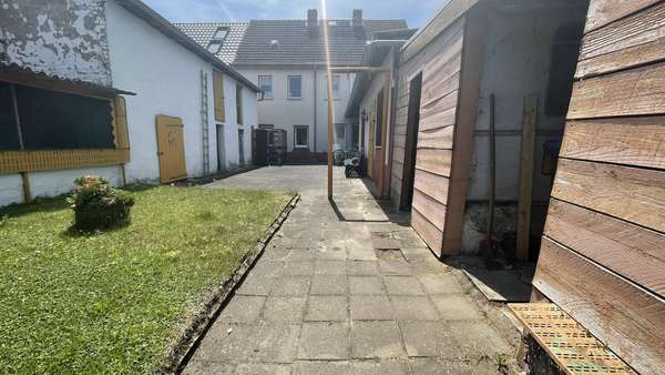 Rückansicht - Reihenmittelhaus in 06429 Nienburg mit 110m² kaufen