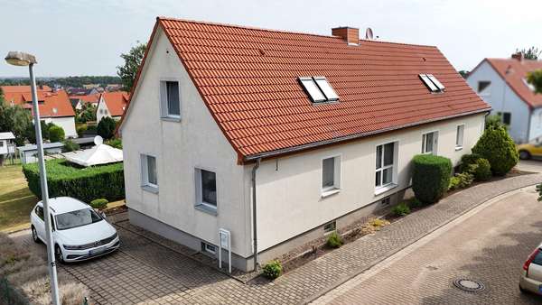 Vorderansicht Vorderansicht - Zweifamilienhaus in 39444 Hecklingen mit 201m² kaufen