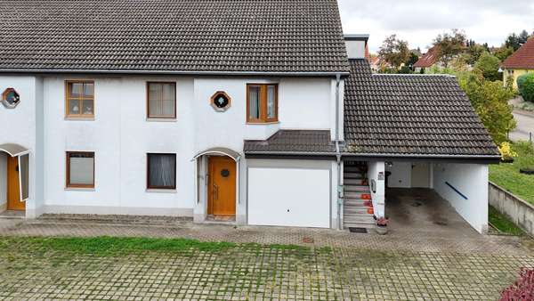 Vorderansicht Vorderansicht - Erdgeschosswohnung in 39444 Hecklingen mit 66m² kaufen