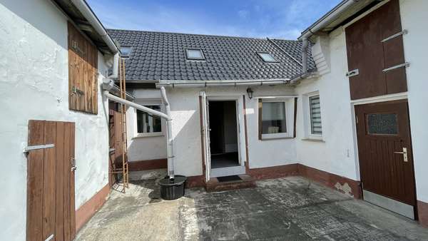 Ansicht Hof Ansicht Hof - Einfamilienhaus in 06429 Nienburg mit 85m² kaufen