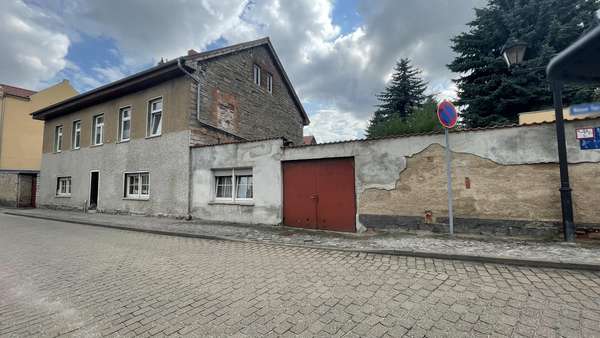 Mehrfamilienhaus in 06425 Alsleben mit 240m² kaufen