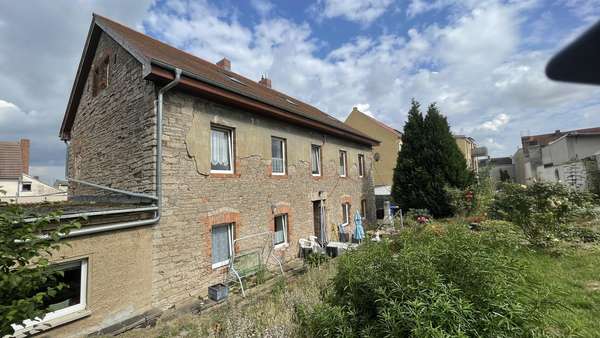Mehrfamilienhaus in 06425 Alsleben mit 240m² kaufen