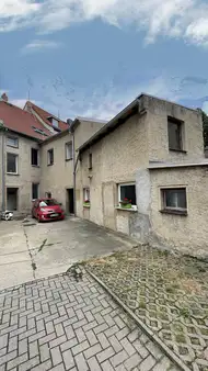 Wohn -und Gewerbeflächen in einem Haus