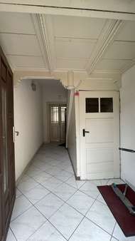 Flur im EG Flur im EG - Mehrfamilienhaus in 06406 Bernburg mit 121m² kaufen