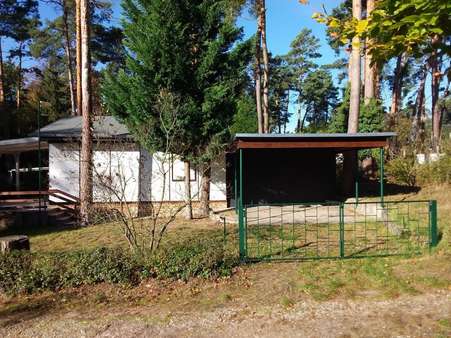 Zufahrt und Carport Zufahrt und Carport - Ferienhaus in 39245 Dannigkow mit 44m² kaufen