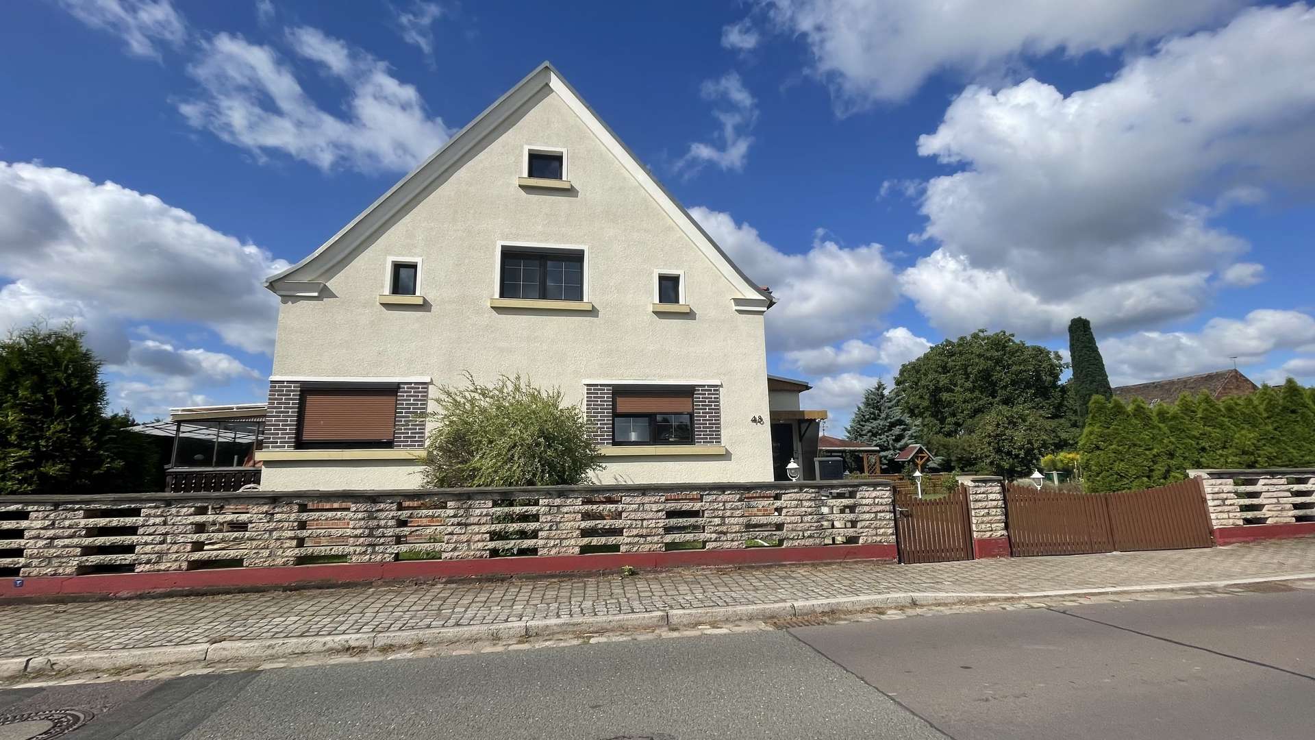 Frontansicht - Einfamilienhaus in 39218 Schönebeck mit 150m² kaufen