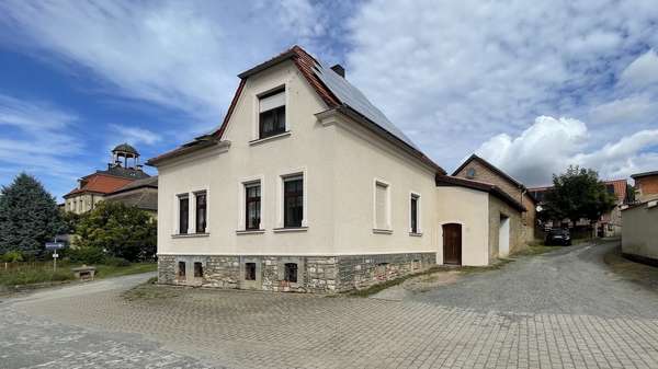 Vorderansicht - Einfamilienhaus in 06449 Aschersleben mit 116m² kaufen