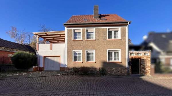 Vorderansicht Vorderansicht - Einfamilienhaus in 39444 Hecklingen mit 120m² kaufen