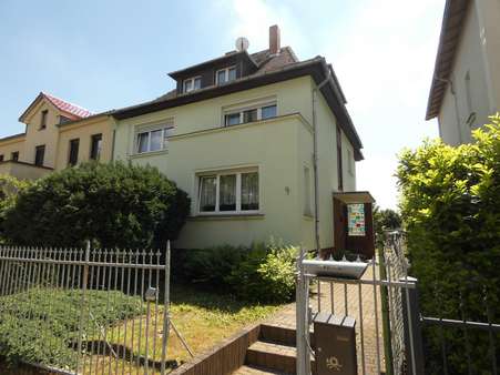 Straßenfront - Zweifamilienhaus in 39218 Schönebeck mit 165m² kaufen