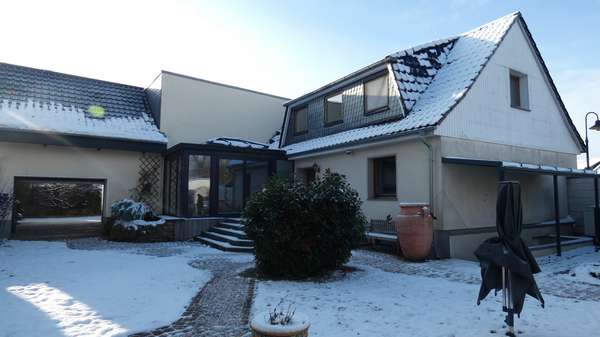 Wohnhaus mit Wintergarten - Sonstige in 39443 Staßfurt mit 160m² kaufen