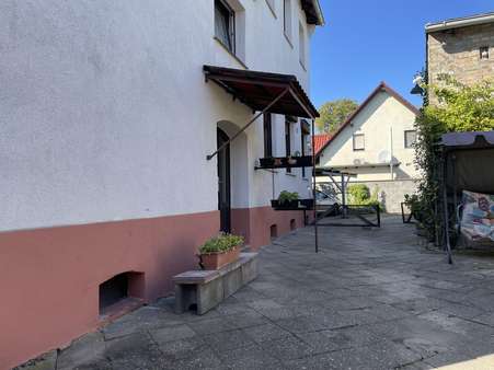 Rückansicht mit Eingang - Einfamilienhaus in 39418 Staßfurt mit 210m² kaufen