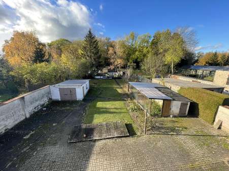 Blick auf das Grundstück - Einfamilienhaus in 39418 Staßfurt mit 105m² kaufen