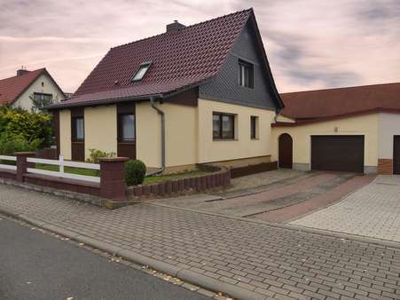 Vorderansicht - Einfamilienhaus in 06467 Hoym mit 110m² kaufen