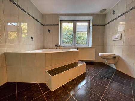 Bad im EG - Zweifamilienhaus in 06449 Aschersleben mit 220m² kaufen