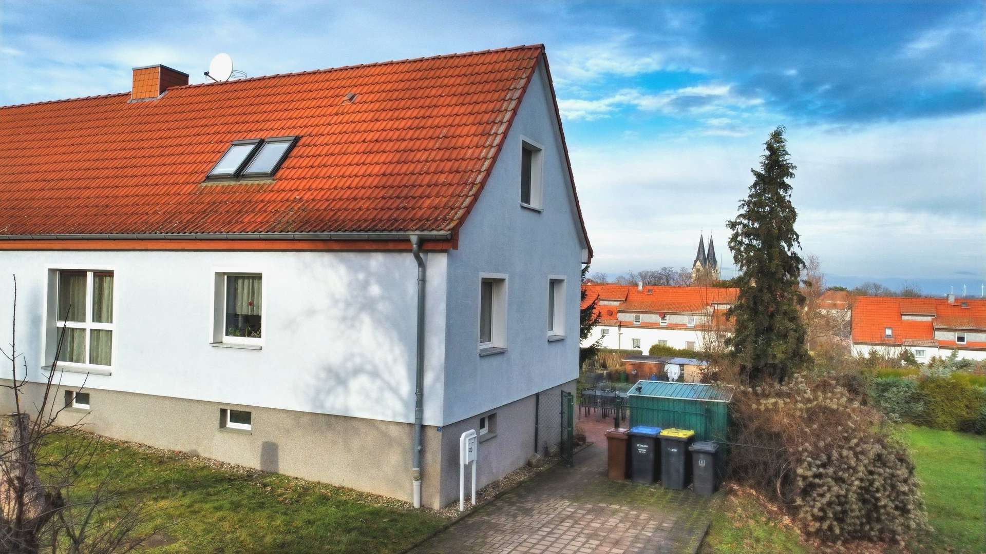 Vorderansicht - Doppelhaushälfte in 39444 Hecklingen mit 101m² kaufen