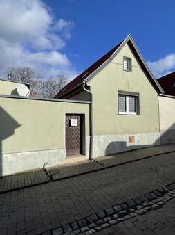 null - Einfamilienhaus in 06449 Aschersleben mit 80m² kaufen