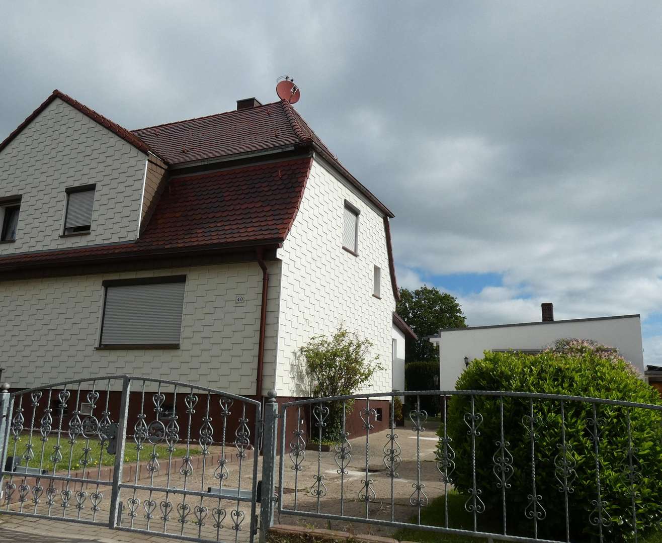 Hausansicht - Doppelhaushälfte in 39418 Staßfurt mit 76m² kaufen