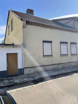 null - Einfamilienhaus in 06406 Bernburg mit 126m² kaufen