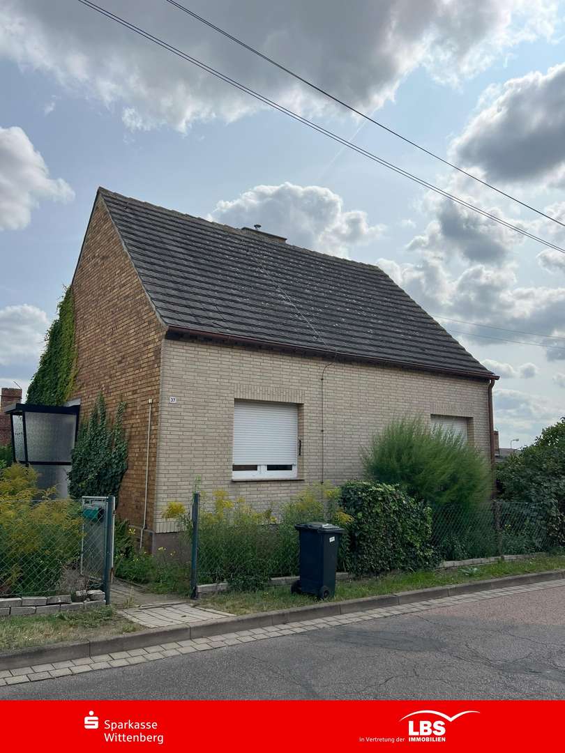 Haus Front - Einfamilienhaus in 06886 Lutherstadt Wittenberg mit 70m² kaufen