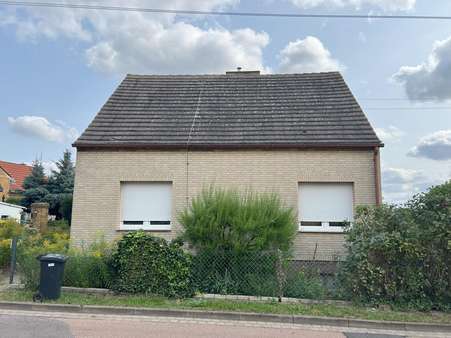 Haus Frontal - Einfamilienhaus in 06886 Lutherstadt Wittenberg mit 70m² kaufen