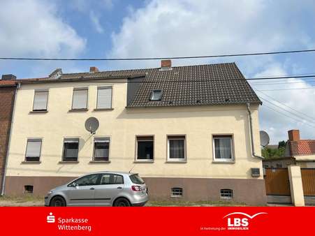 Reihenmittelhaus und Reihenend Reihenmittelhaus und Reihenend - Doppelhaushälfte in 06888 Lutherstadt Wittenberg mit 175m² kaufen