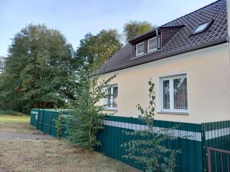 Vorderansicht - Doppelhaushälfte in 06886 Lutherstadt Wittenberg mit 74m² kaufen