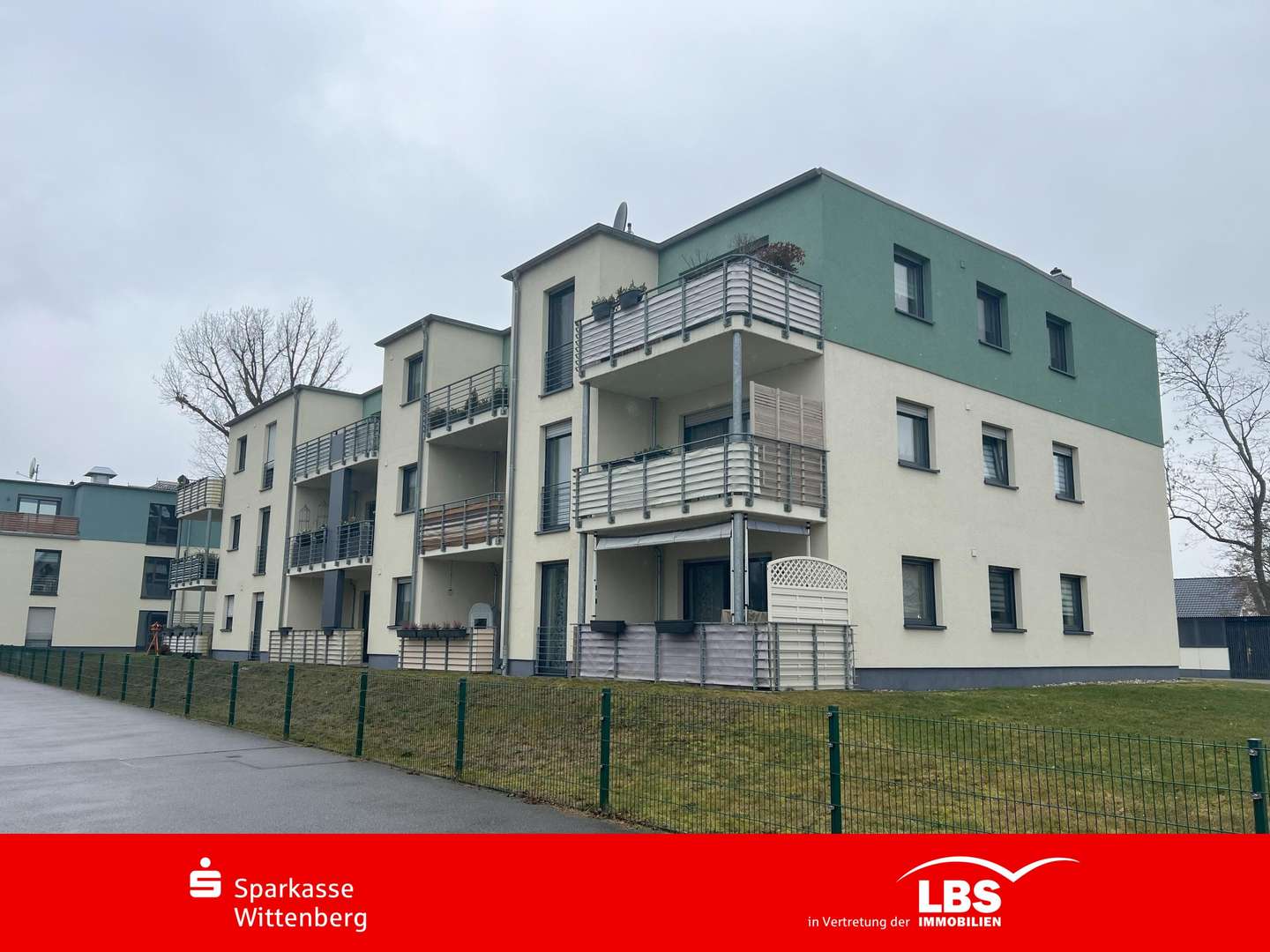 Haus Rückseite - Etagenwohnung in 06749 Bitterfeld-Wolfen mit 78m² kaufen