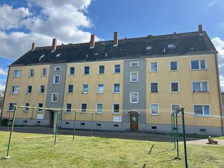 Hauseingänge Hauseingänge - Mehrfamilienhaus in 06889 Lutherstadt Wittenberg mit 764m² kaufen