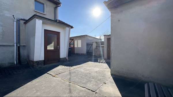 Hof - Einfamilienhaus in 06785 Oranienbaum-Wörlitz mit 102m² kaufen