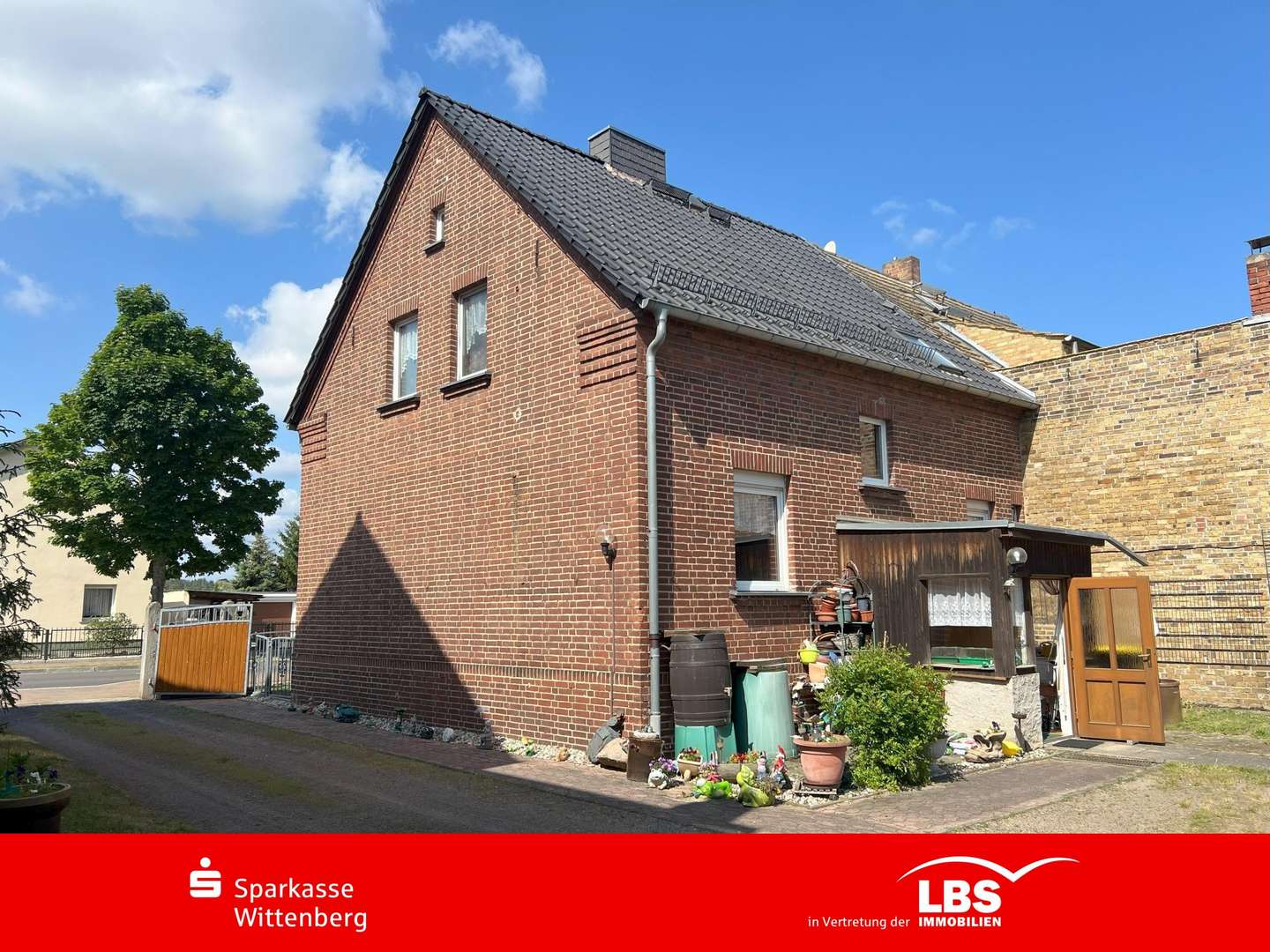 Haus Hofansicht Haus Hofansicht - Doppelhaushälfte in 06905 Bad Schmiedeberg mit 120m² kaufen