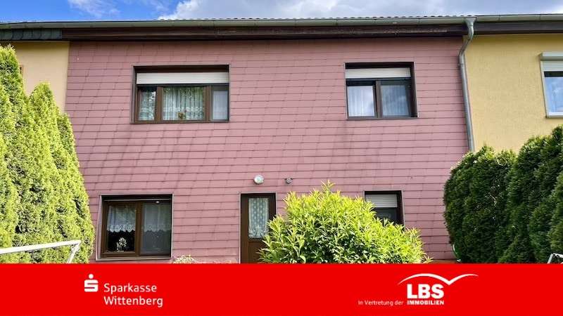Hausrückseite mit Zugang zum Garten - Reihenmittelhaus in 06888 Lutherstadt Wittenberg mit 115m² kaufen