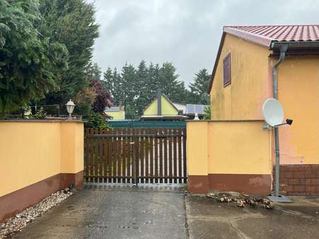 Hofeinfahrt Hofeinfahrt - Bungalow in 06773 Gräfenhainichen mit 85m² kaufen