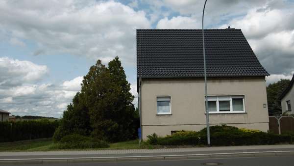 Vorderfront Vorderfront - Einfamilienhaus in 06895 Zahna-Elster mit 94m² kaufen
