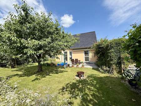 Garten mit Hinteransicht - Einfamilienhaus in 06917 Jessen mit 107m² kaufen