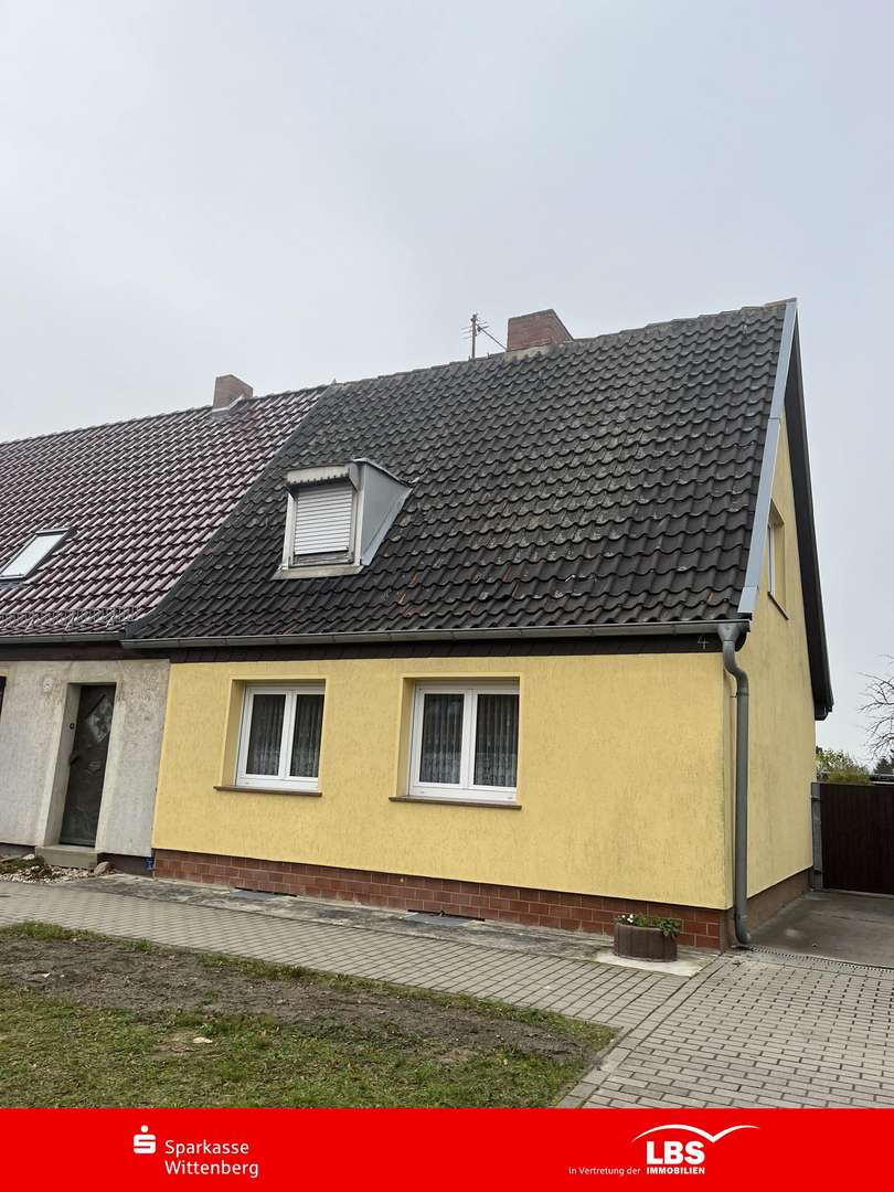 Haus Front Haus Front - Reihenendhaus in 06886 Lutherstadt Wittenberg mit 90m² kaufen