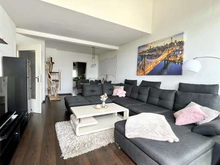null - Dachgeschosswohnung in 06869 Coswig mit 86m² kaufen