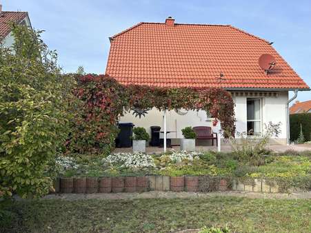 Blick in Richtung Terrasse - Einfamilienhaus in 06773 Gräfenhainichen mit 100m² kaufen