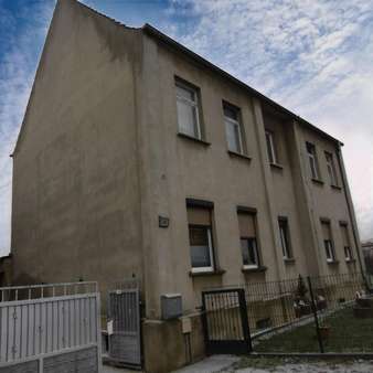 Seitenansicht - Zweifamilienhaus in 06886 Lutherstadt Wittenberg mit 161m² kaufen