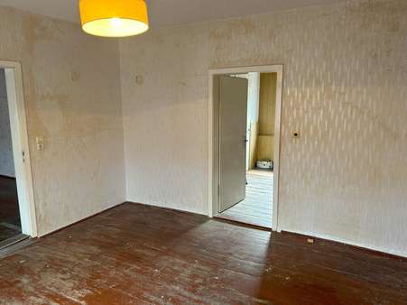 Durchgangszimmer - Reihenendhaus in 06905 Bad Schmiedeberg mit 190m² kaufen