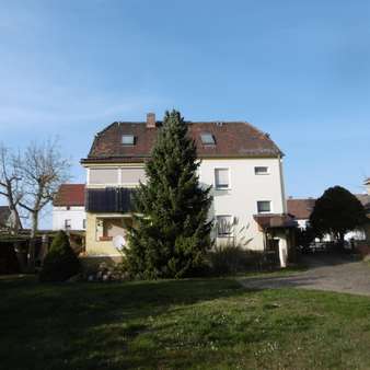 Garten mit Hinteransicht - Zweifamilienhaus in 06925 Annaburg mit 222m² kaufen