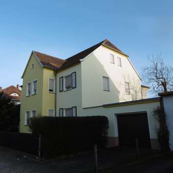 Seitenfront mit Garage - Zweifamilienhaus in 06925 Annaburg mit 222m² kaufen