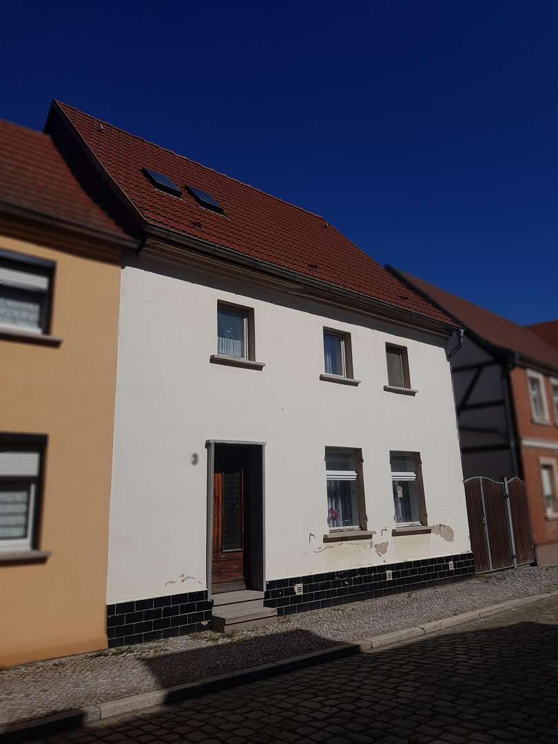 Straßenansicht - Einfamilienhaus in 39590 Tangermünde mit 95m² kaufen